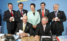 Schäuble und Chertoff beim Aushandeln weiterer Datendeals ui Beginn der deutschen EU-Präsidentschaft 2007