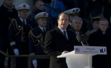 Der französische Staatspräsident François Hollande unter "Freunden". CC BY 2.0, via flickr/Ash Carter