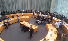 William Binney vor Beginn der Sitzung im Untersuchungsausschuss.