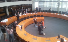 Zeuge Klaus-Dieter Fritsche vor Begin der Anhörung.