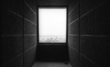 Geheimdienste sollen nicht in den Darkroom gezerrt werden, findet im Armin Schuster (CDU. Foto: Symbolbild. CC-BY-NC-ND 2.0 labastire.com