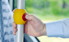 Kann das unbefugte Drücken der Stoptaste Digitaler Hausfriedensbruch sein? Bild via rlg-online.de