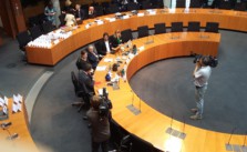 Europasaal vor der Sitzung.