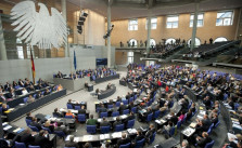 Der Bundestag hat dem Anti-Terror-Paket am Freitagnachmittag zugestimmt.