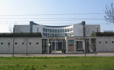 Sitz der Generalbundesanwaltschaft in Karlsruhe. BIld: Voskos. Lizenz: Creative Commons BY 3.0.