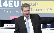 Oettinger bei seiner Rede auf dem Digital4EU Stakeholder Forum.