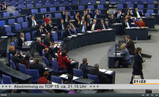 Bundestag beschließt Bestandsdatenauskunft 2013.