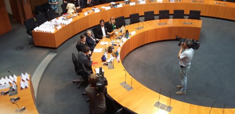 Europasaal vor der Sitzung.