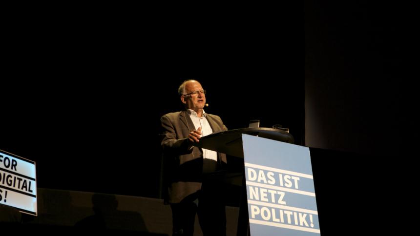 Peter Schaar bei der "Das ist Netzpolitik"-Konferenz 2016