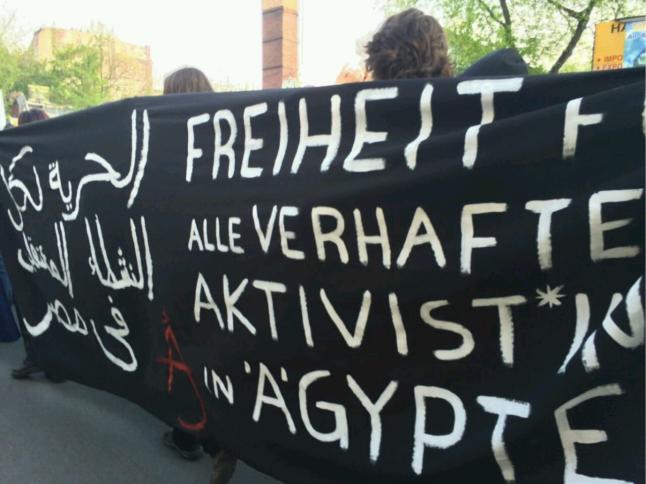 Transparent zu den jüngsten Festnahmen in Ägypten am 1. Mai in Berlin.