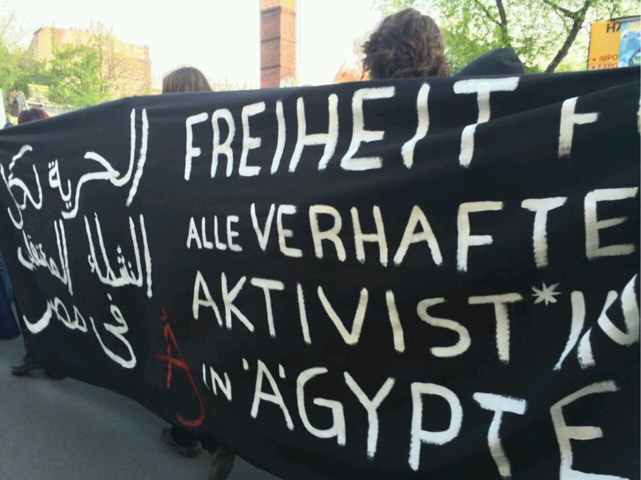 Transparent zu den jüngsten Festnahmen in Ägypten am 1. Mai in Berlin.
