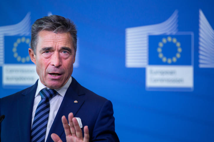 Ex-NATO-Generalsekretär Anders Fogh Rasmussen bei der Konferenz über Wahlbeeinflussung in Brüssel