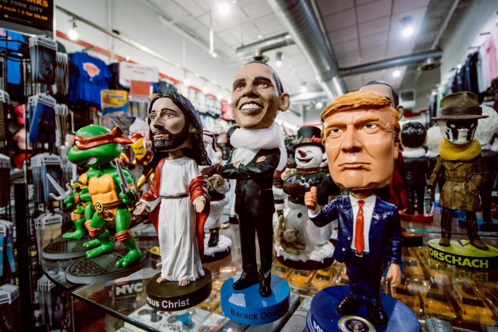 Jesus Obama Trump Puppen