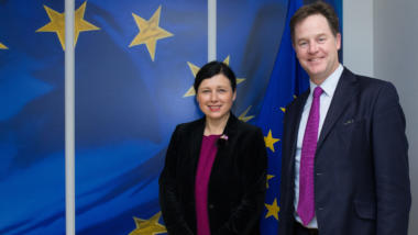 EU-Kommissarin Vera Jourova und Facebook-Cheflobbyist Nick Clegg
