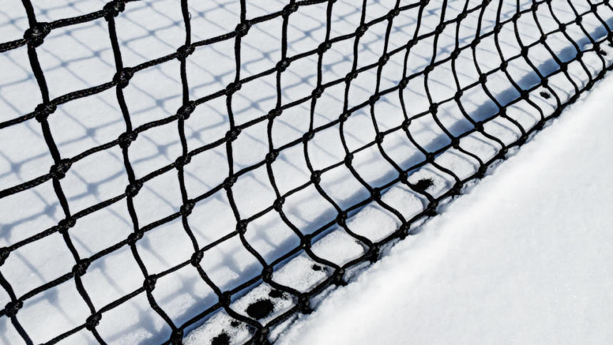 Netz im Schnee