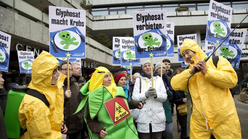 Demonstranten gegen Glyphosat