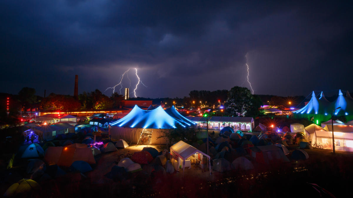 Chaos Communication Camp Programmtipps für Heimkino und Acker