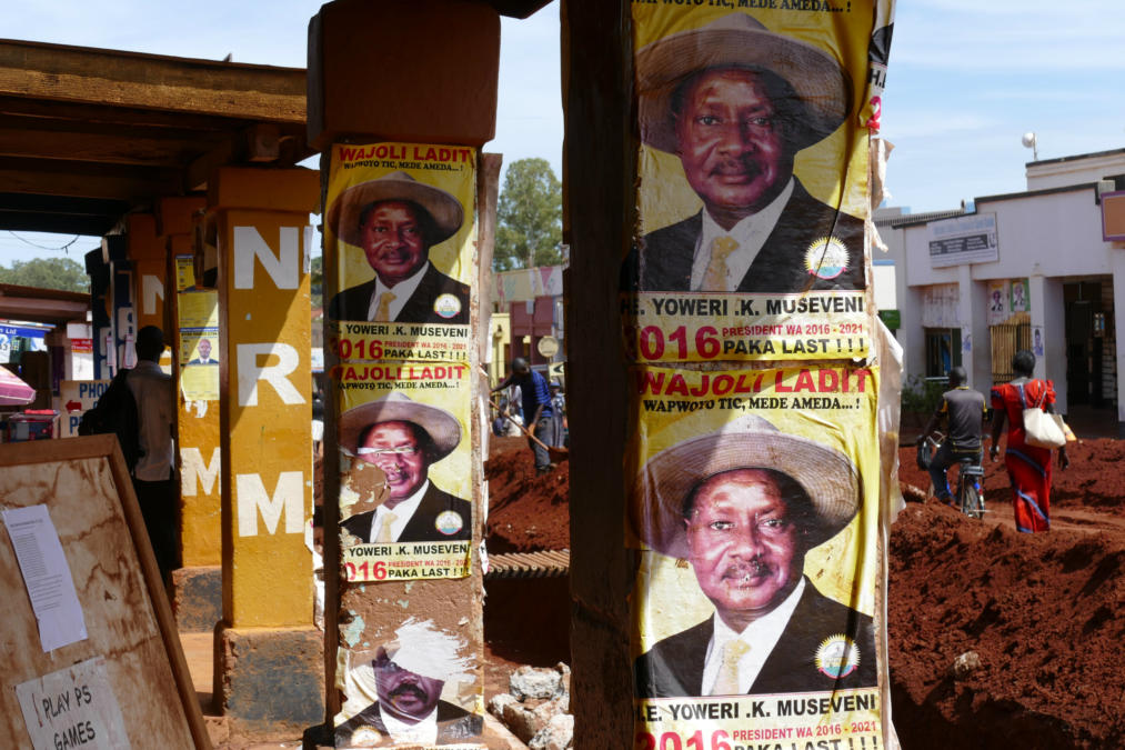 Poster Uganda Präsident Musaveni Kampange 2016