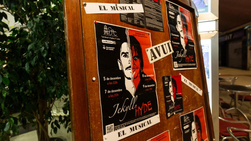 Ein Poster vom Musical "Jekyll and Hyde".