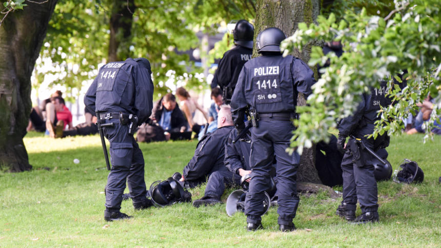 Hamburger Police takes a break while G20 Protests