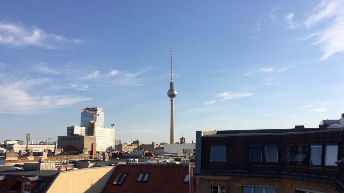 Himmel über dem Berliner Fernsehturm