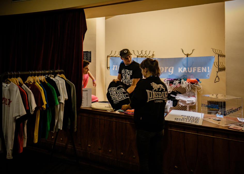 Merchverkauf mit owieole