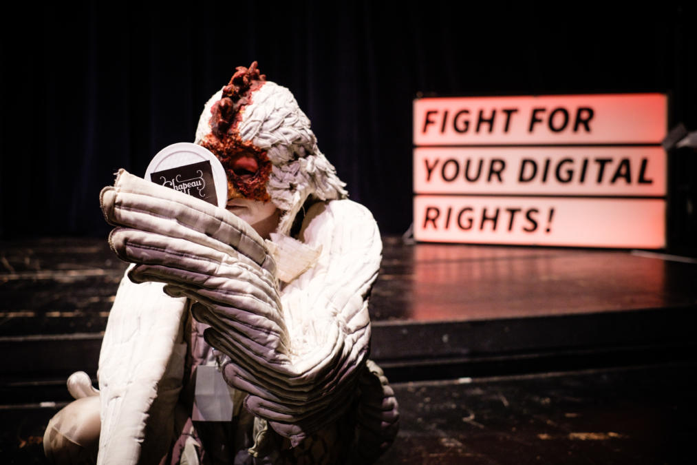 Ein Huhn vom Chapeau Club