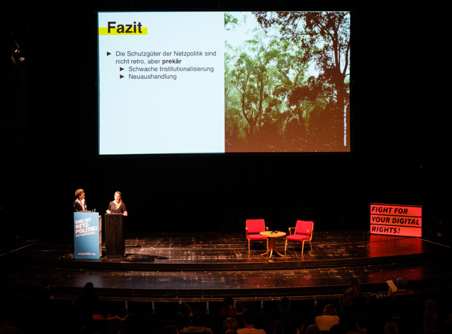 Jeanette Hofmann und Ronja Kniep