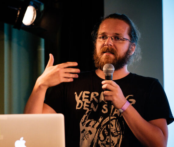 Arne Semsrott