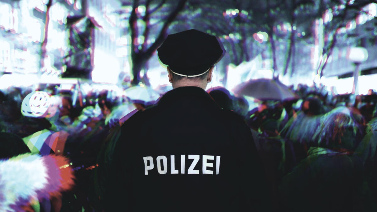 Kritiker:innen werfen der Polizei vor, sie nehme digitale Gewalt häufig nicht ernst. (Symbolbild)