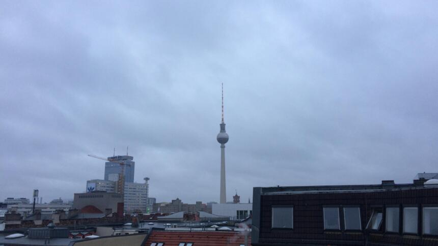 Grauer Himmel über Berlin