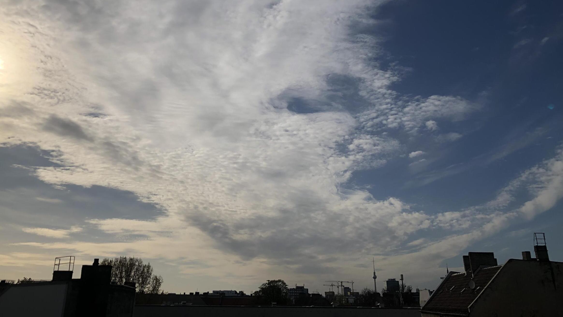 Blick vom Balkon auf den Fernsehturm