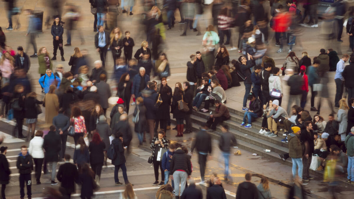 Menschenmengen in Kontakt