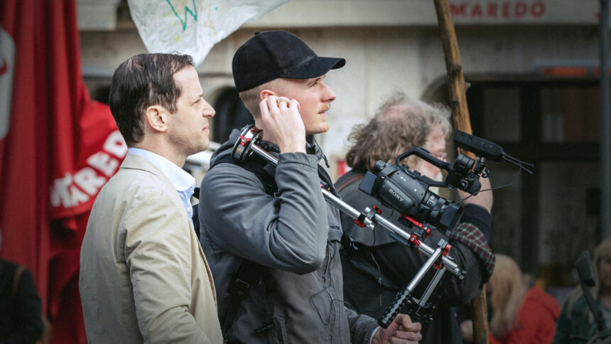 Mehrfach begleitete Fritzfeed-Chefredakteur Christian Schäler (rechts) den AfD-Landtagsabgeordneten Roger Beckamp (links) bei Dreharbeiten, wie hier im April 2019 in Köln.