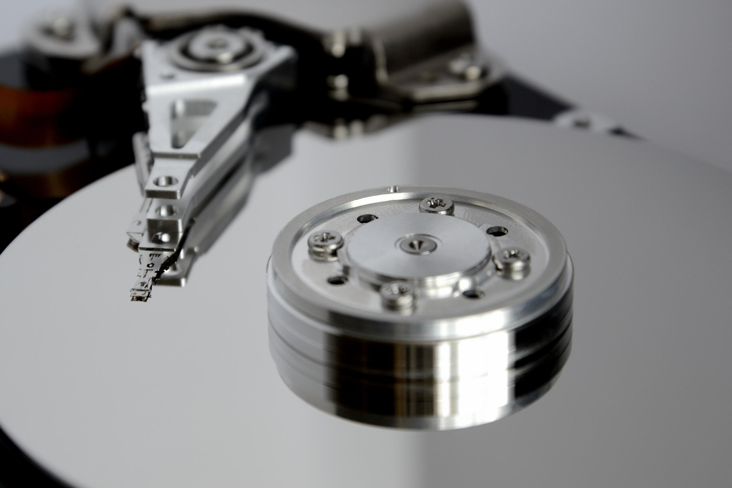 the-history-of-data-storage-modern-technology-science-and-technology