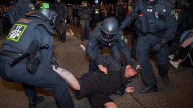 Polizei geht gegen Demonstranten vor