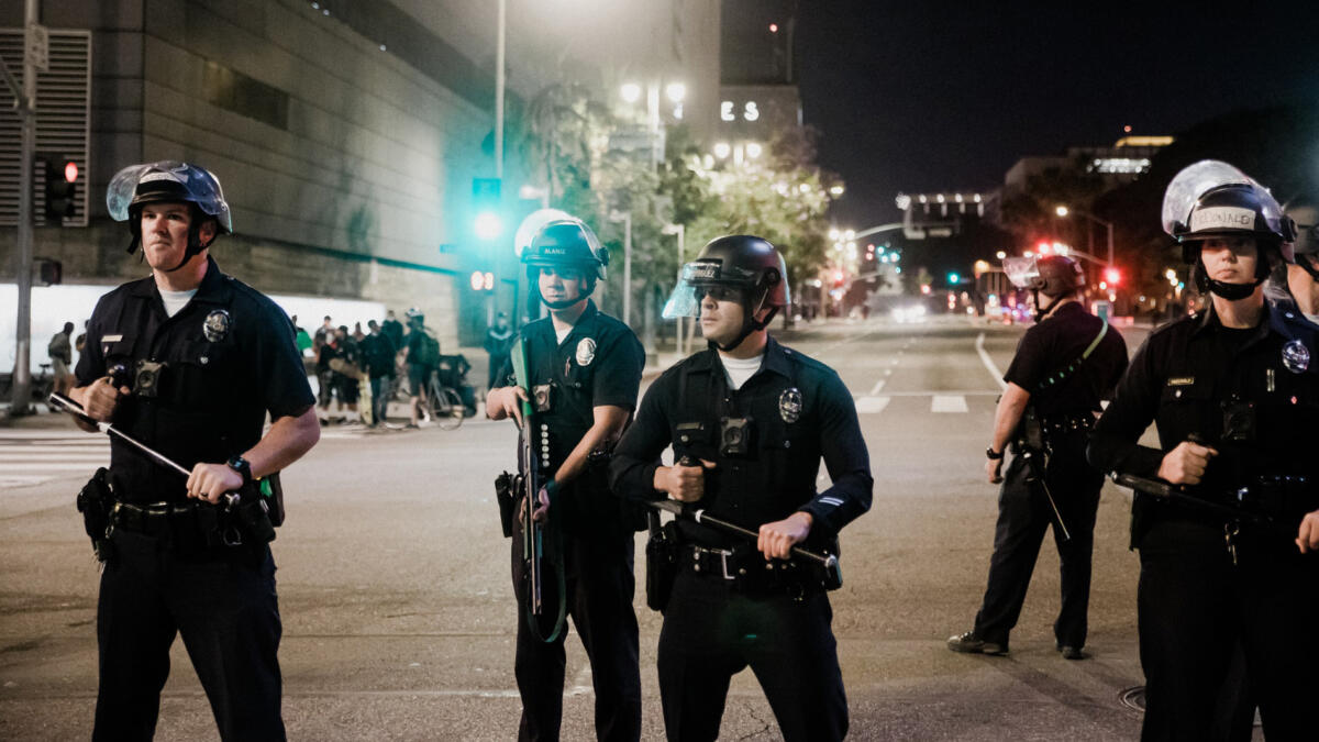 Polizisten in den USA auf der Strasse