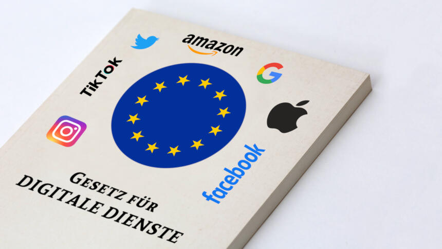 Buch mit Aufschrift: Gesetz für digitale Dienste