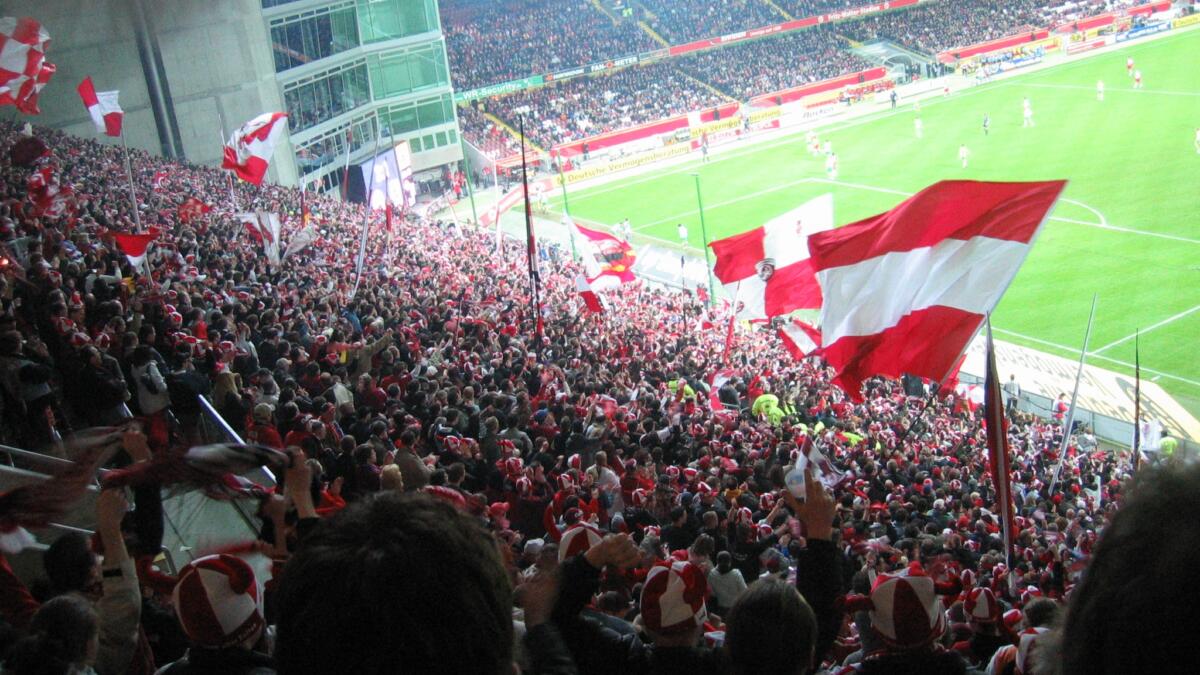 Westkurve im Fritz-Walter-Stadion Kaiserslautern von oben