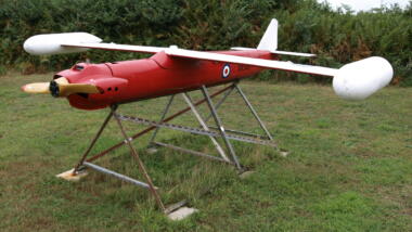 Ihre ersten Drohnen erhielt die Bundeswehr ab 1961 vom US-Militär (hier ein Modell der britischen Armee).
