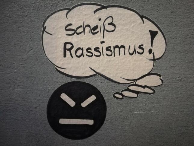 streetart berlin rassismus