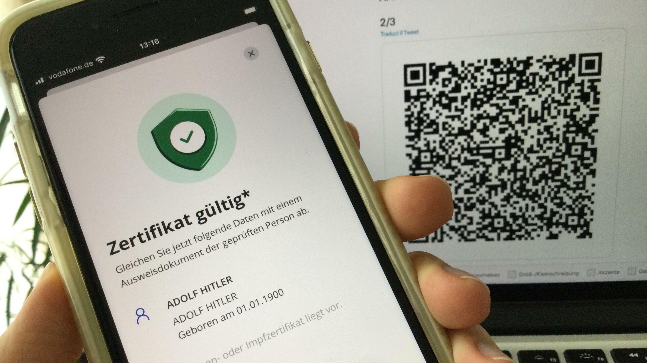Gefälschter Impfausweis für "Adolf Hitler"