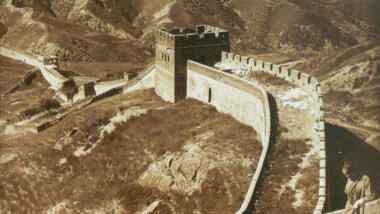 Alte Sepia-farbene Aufnahme der chinesischen Mauer