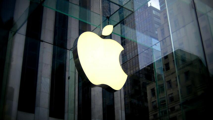Apple-Logo auf einer Glas-Fassade