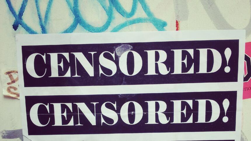 Street-Art mit Aufschrift "Censored"