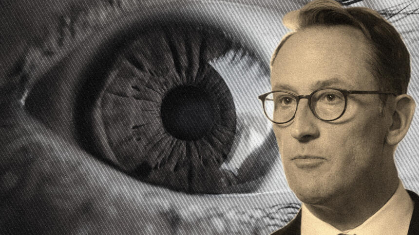 Ein Auge, der Direktor der Landesmedienanstalt NRW, Tobias Schmid