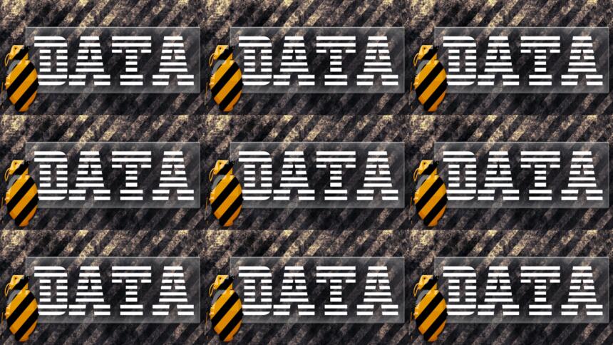 Neun Mal das großgeschrieben Wort "Data" mit einem Baustellensymbol