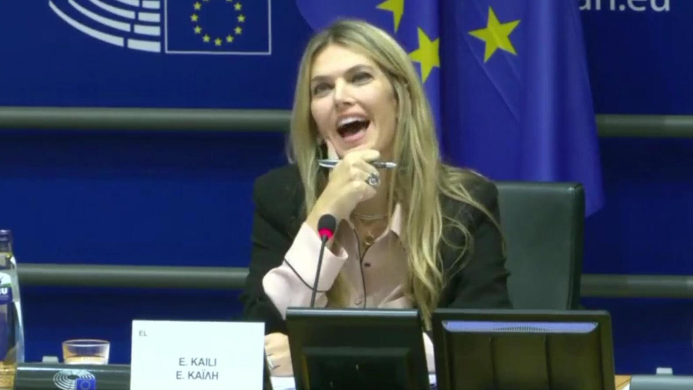 Werbeveranstaltung für Chatkontrolle: Kuscheln mit Kutcher