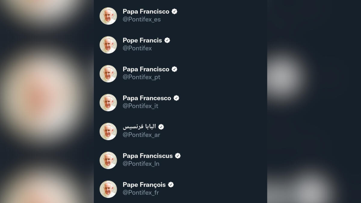 Sieben Papst-Accounts auf Twitter, alle verifiziert.