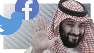 Ein Porträt des saudischen Kronprinzen bin Salman. Links oben die Logos von Facebook und Twitter.